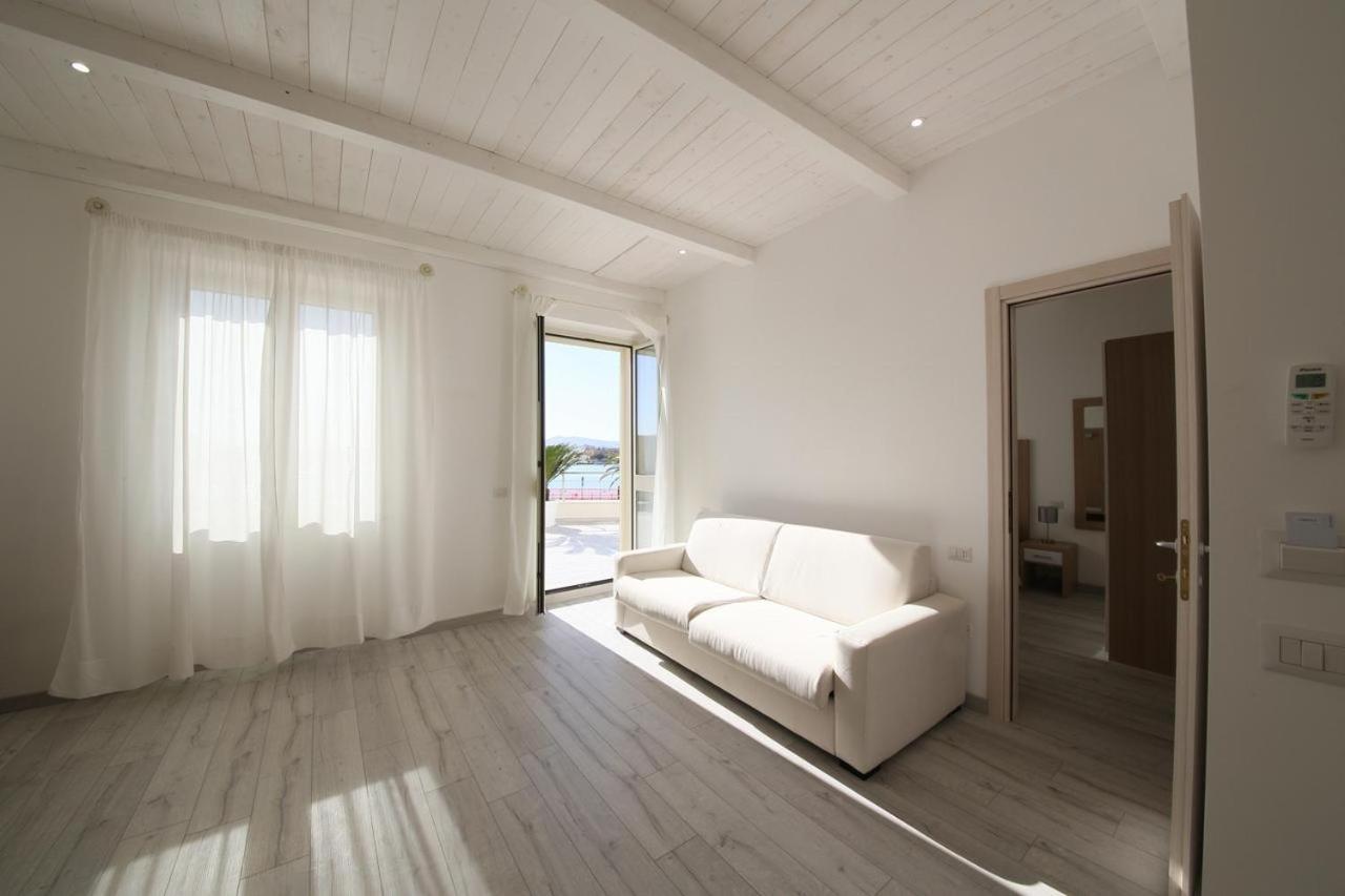 La Promenade Rooms & Suites Olbia Ngoại thất bức ảnh