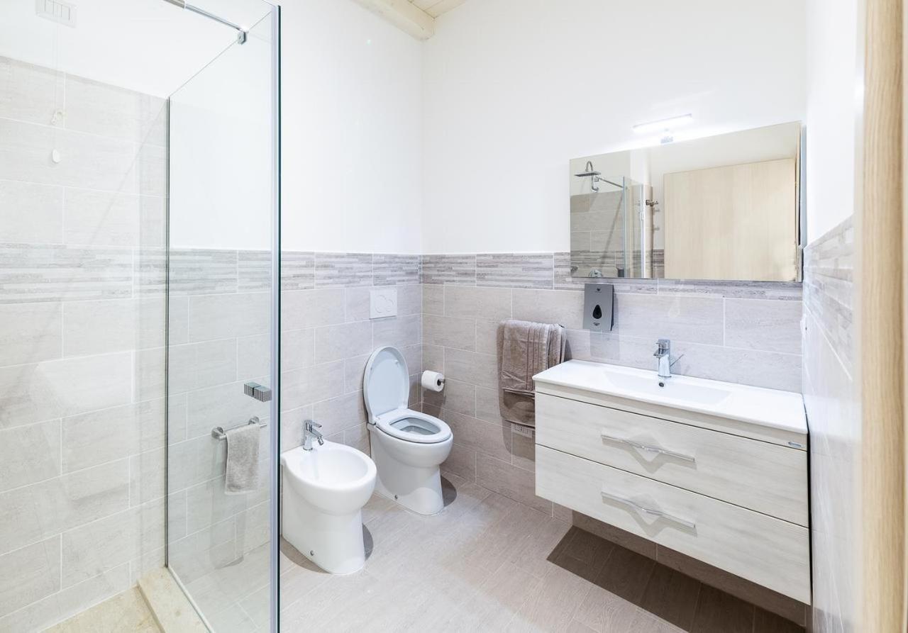 La Promenade Rooms & Suites Olbia Ngoại thất bức ảnh